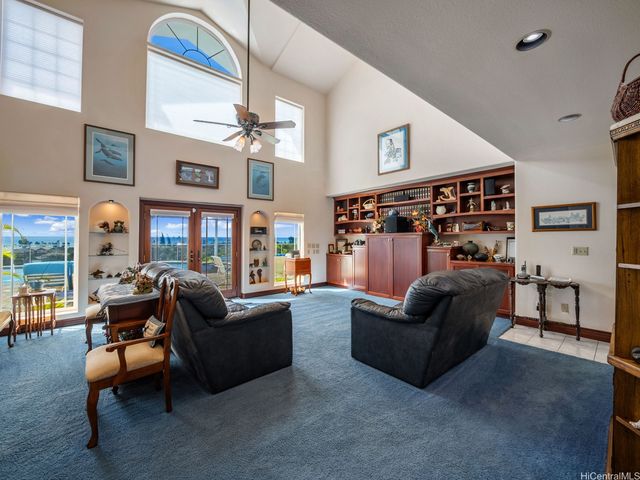 59-11 Kamehameha Highway B, Haleiwa, HI 96712