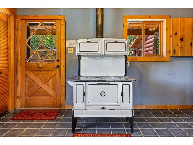135 S Main St, Alma, CO 80420