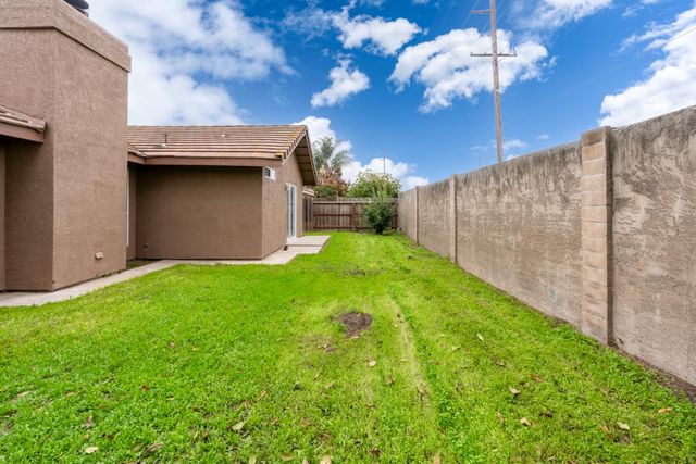 2408 Beatrice Ln, Modesto, CA 95355