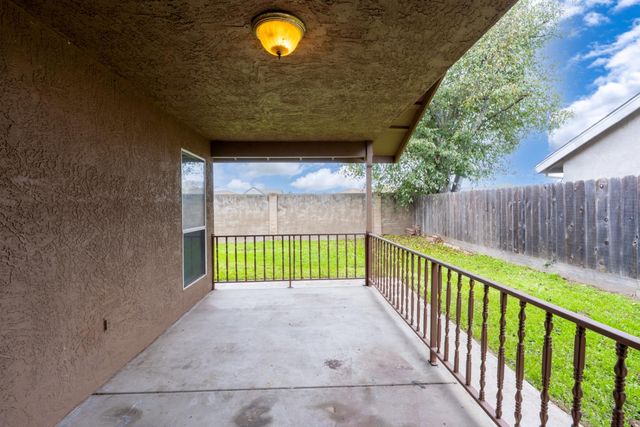 2408 Beatrice Ln, Modesto, CA 95355