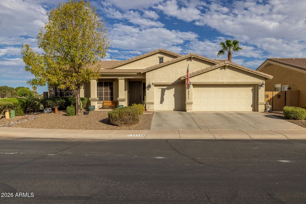 19135 N FALCON Lane, Maricopa, AZ 85138 — exterior