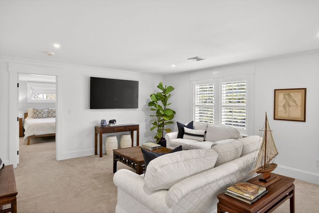 125 Wianno Circle, Barnstable, MA 02655