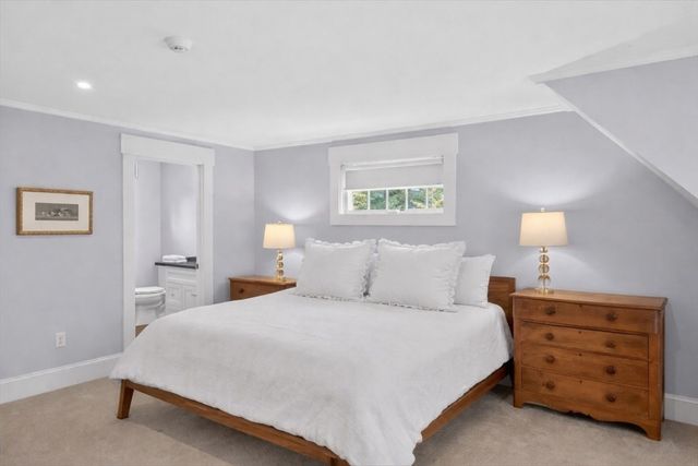 125 Wianno Circle, Barnstable, MA 02655