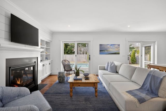 125 Wianno Circle, Barnstable, MA 02655