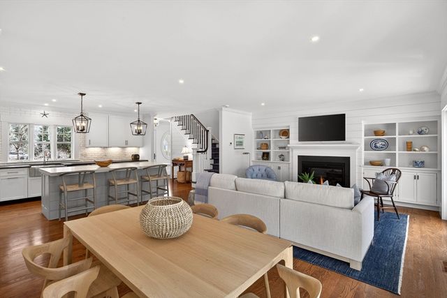 125 Wianno Circle, Barnstable, MA 02655