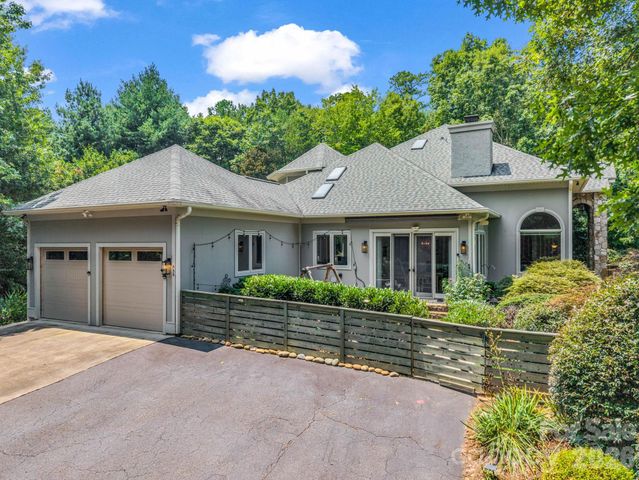 556 Quail Ridge Boulevard, Lake Lure, NC 28746