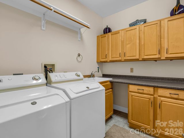 556 Quail Ridge Boulevard, Lake Lure, NC 28746
