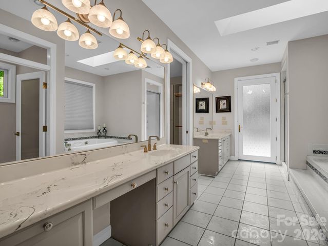 556 Quail Ridge Boulevard, Lake Lure, NC 28746