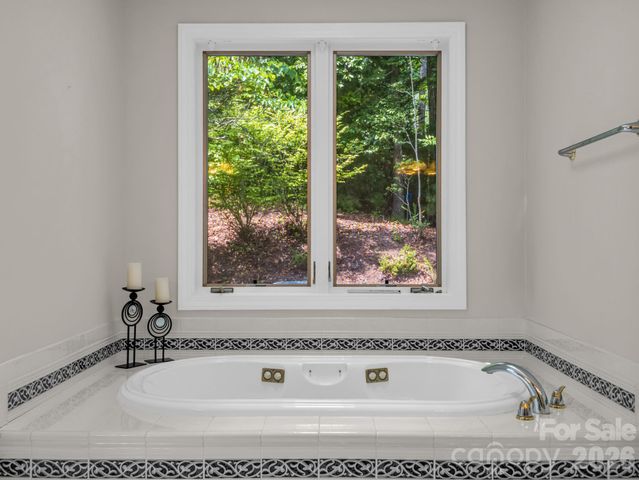 556 Quail Ridge Boulevard, Lake Lure, NC 28746