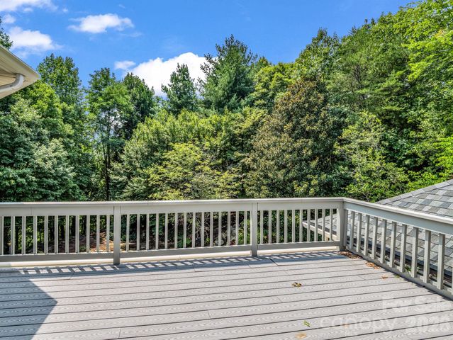 556 Quail Ridge Boulevard, Lake Lure, NC 28746