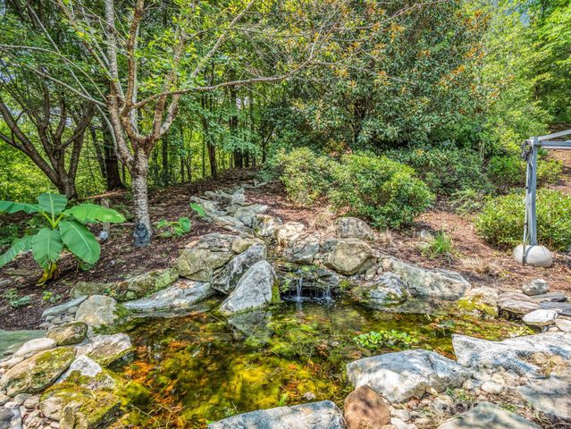 556 Quail Ridge Boulevard, Lake Lure, NC 28746