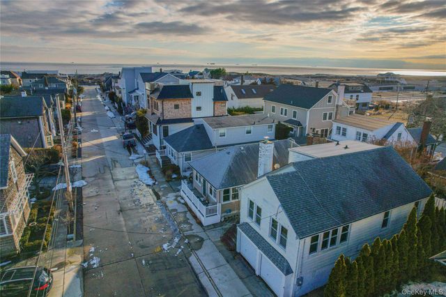 105 Baldwin Avenue, Point Lookout, NY 11569