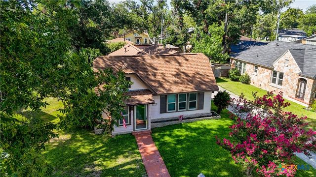 813 Bismark Street, Seguin, TX 78155