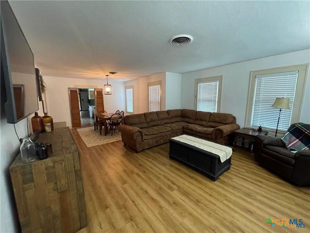 813 Bismark Street, Seguin, TX 78155