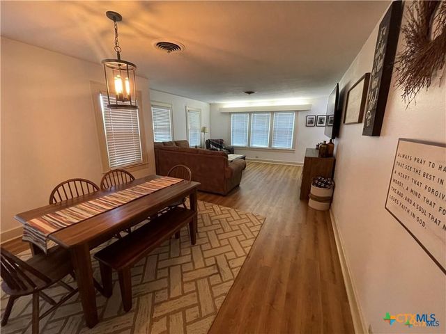 813 Bismark Street, Seguin, TX 78155
