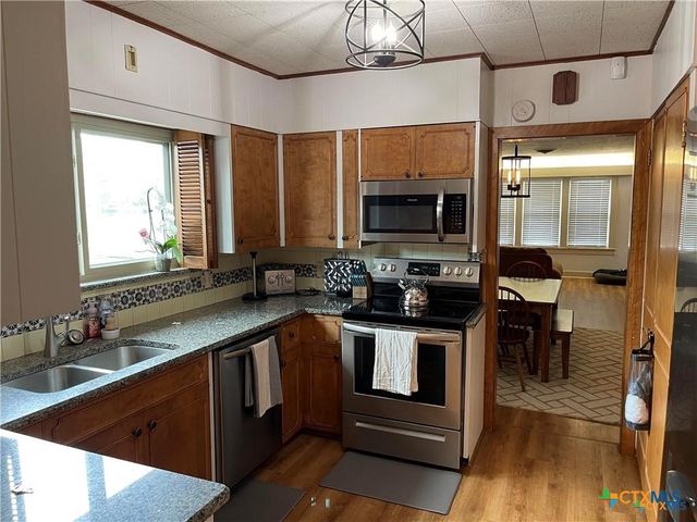 813 Bismark Street, Seguin, TX 78155