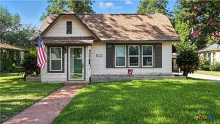 813 Bismark Street, Seguin, TX 78155