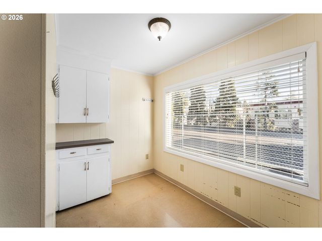 107 E 35TH St, Vancouver, WA 98663