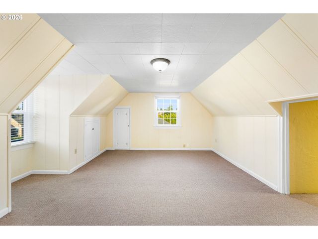 107 E 35TH St, Vancouver, WA 98663