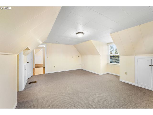 107 E 35TH St, Vancouver, WA 98663