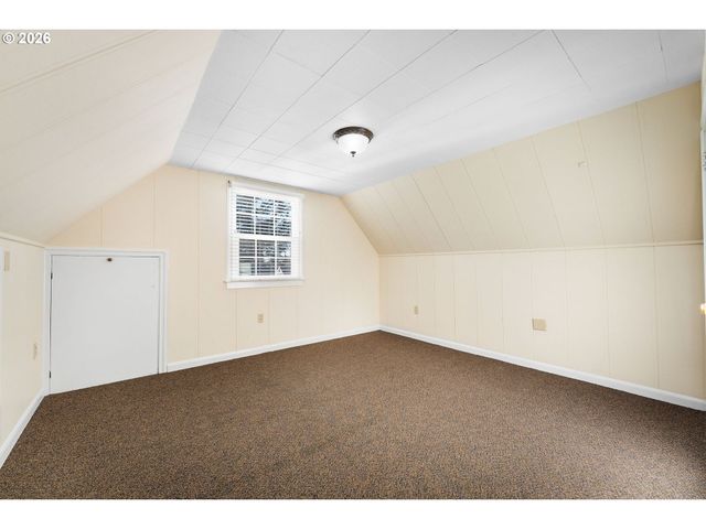 107 E 35TH St, Vancouver, WA 98663