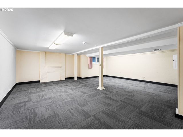 107 E 35TH St, Vancouver, WA 98663