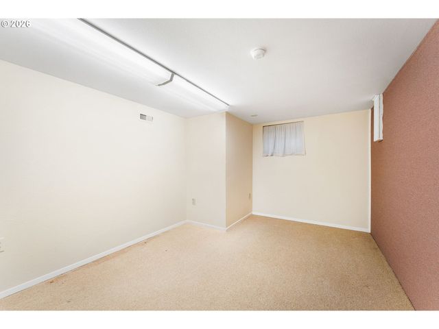 107 E 35TH St, Vancouver, WA 98663