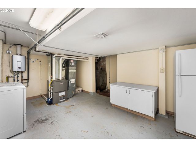 107 E 35TH St, Vancouver, WA 98663