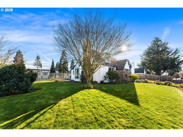 107 E 35TH St, Vancouver, WA 98663