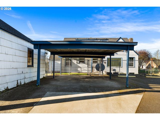 107 E 35TH St, Vancouver, WA 98663