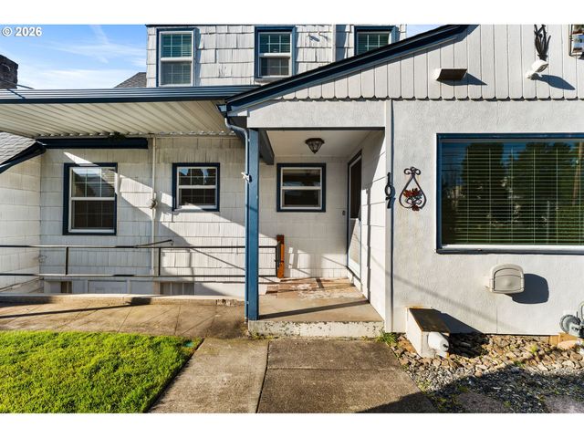 107 E 35TH St, Vancouver, WA 98663