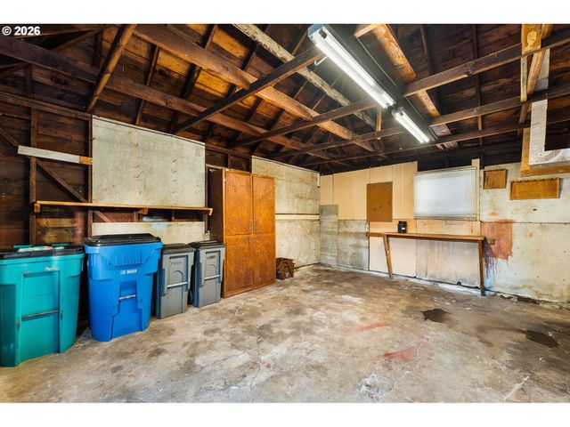 107 E 35TH St, Vancouver, WA 98663