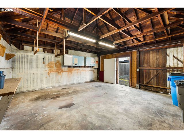 107 E 35TH St, Vancouver, WA 98663