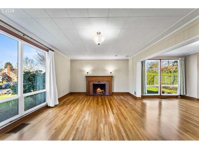 107 E 35TH St, Vancouver, WA 98663