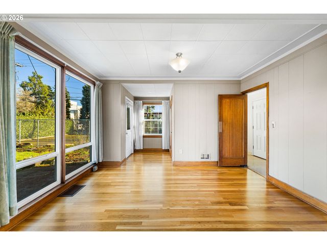 107 E 35TH St, Vancouver, WA 98663