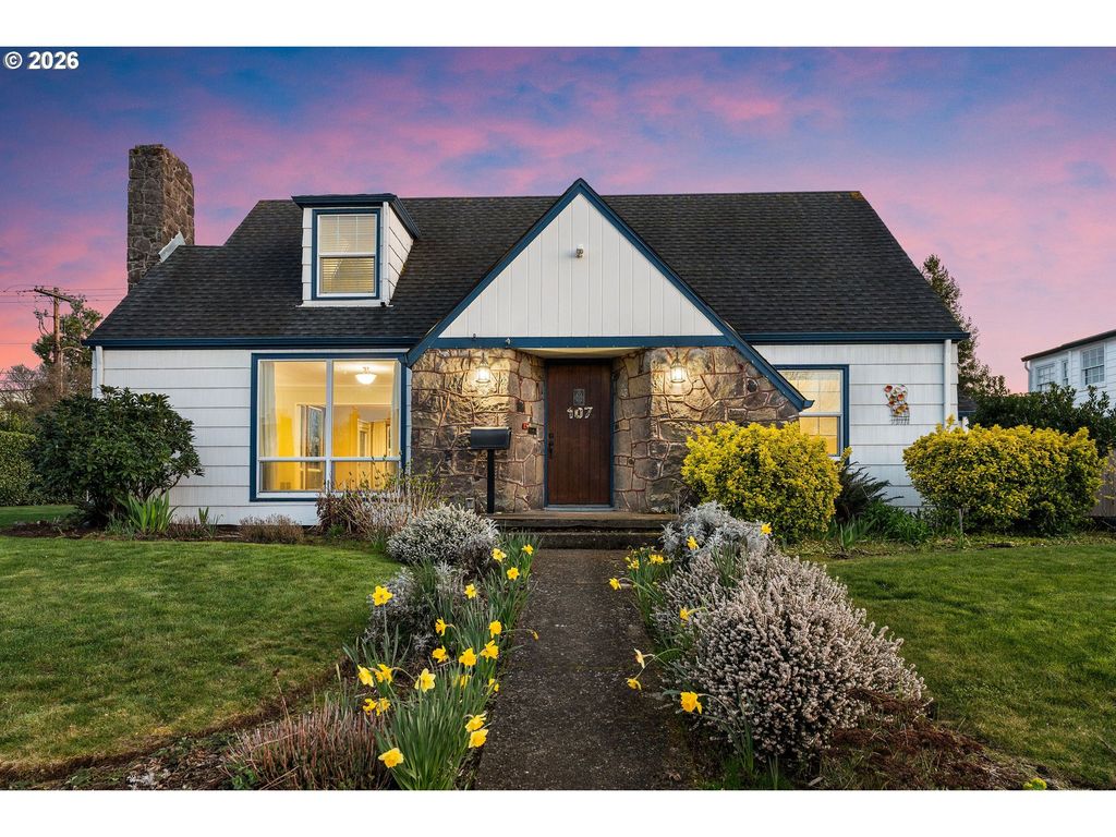 107 E 35TH St, Vancouver, WA 98663