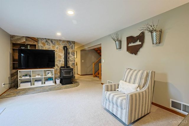 2940 Timberview Drive, Green Twp, OH 45211