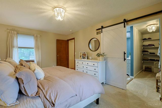 2940 Timberview Drive, Green Twp, OH 45211
