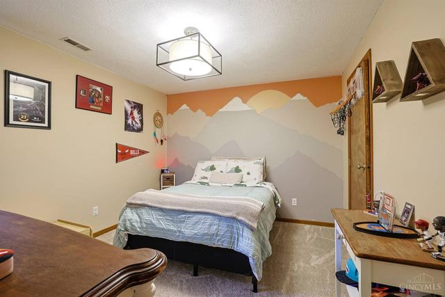 2940 Timberview Drive, Green Twp, OH 45211