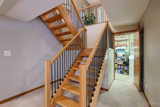 2940 Timberview Drive, Green Twp, OH 45211