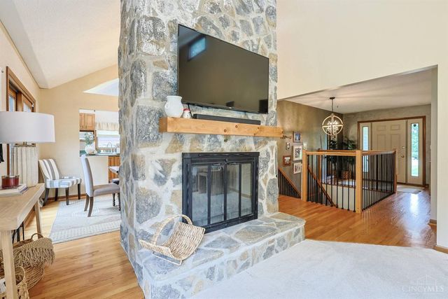 2940 Timberview Drive, Green Twp, OH 45211