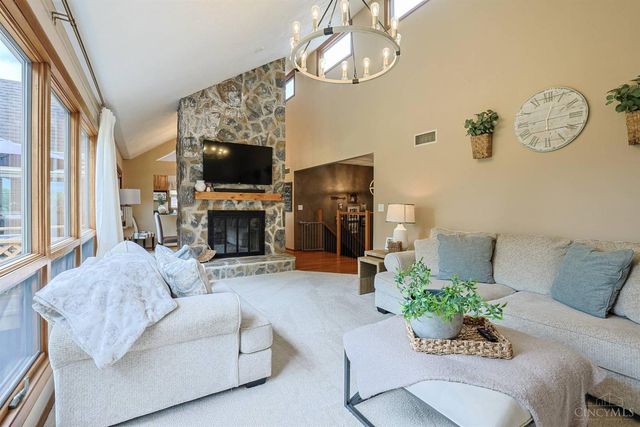 2940 Timberview Drive, Green Twp, OH 45211