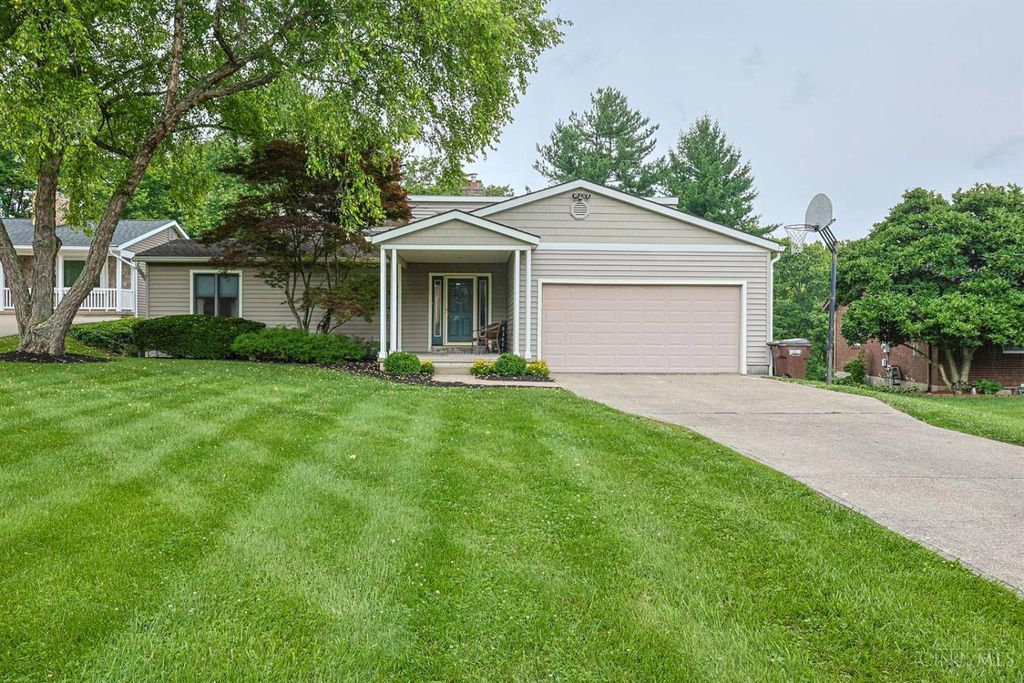 2940 Timberview Drive, Green Twp, OH 45211