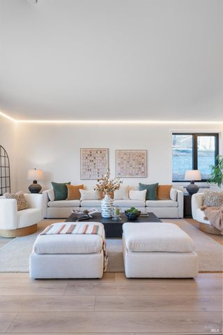 17940 Escalon Dr, Sonoma, CA 95476