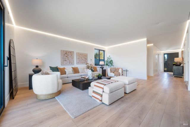 17940 Escalon Dr, Sonoma, CA 95476