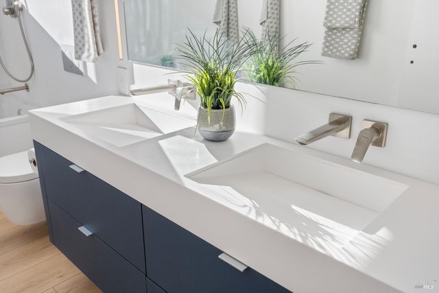 17940 Escalon Dr, Sonoma, CA 95476