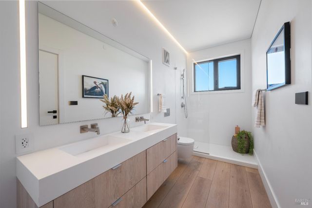 17940 Escalon Dr, Sonoma, CA 95476