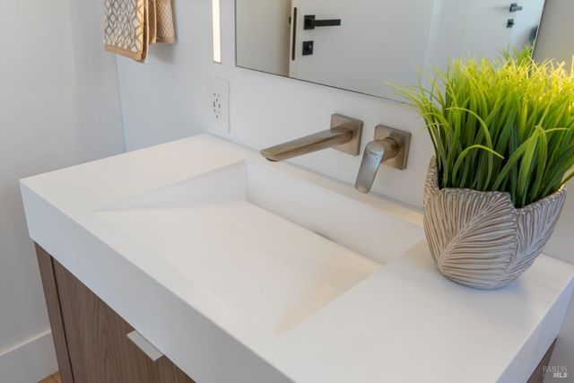 17940 Escalon Dr, Sonoma, CA 95476