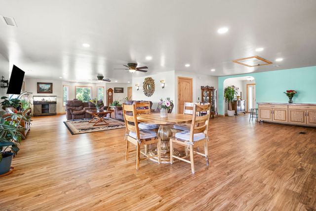 4139 Ashland City Rd, Clarksville, TN 37043