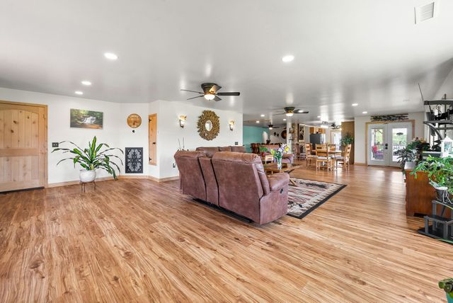 4139 Ashland City Rd, Clarksville, TN 37043